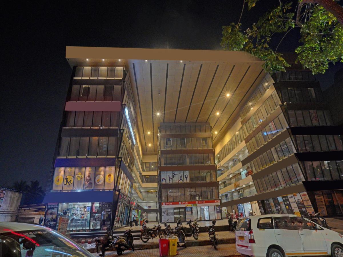 Hotel Gokul Solitaire, Surat Bhatha Exterior photo