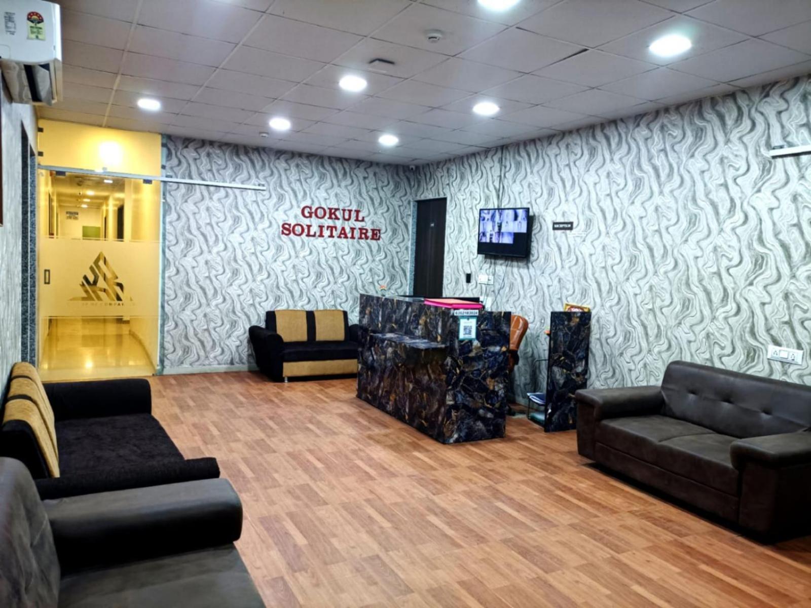 Hotel Gokul Solitaire, Surat Bhatha Exterior photo